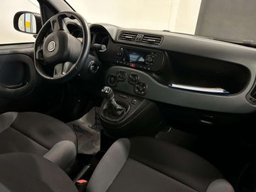 Car image 11