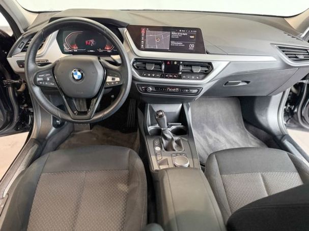 BMW 118i 100 kW image number 9