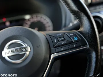 Car image 40