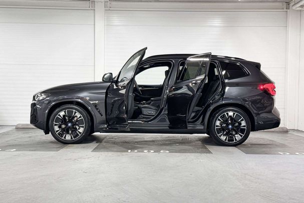 BMW iX3 M Sport 210 kW image number 2