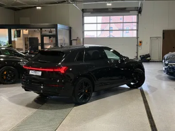 Car image 38