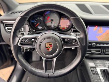 Car image 28