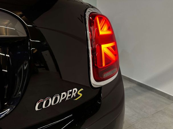 Mini Cooper SE Trim M 135 kW image number 9