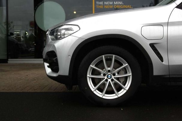 BMW X3 xDrive30e M 215 kW image number 14