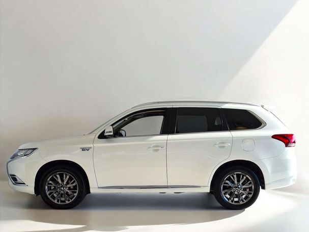 Mitsubishi Outlander 229 kW image number 2