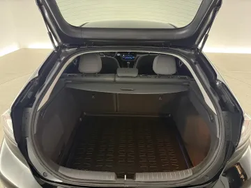 Car image 36
