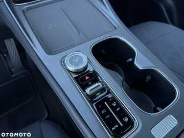 Car image 40