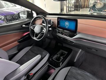 Car image 26
