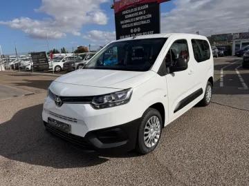 Car image 1