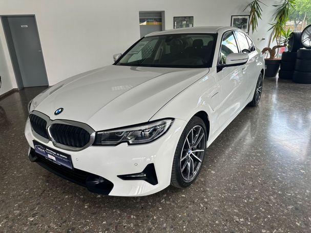 BMW 330 185 kW image number 2