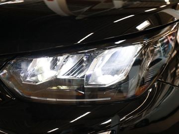 Car image 28