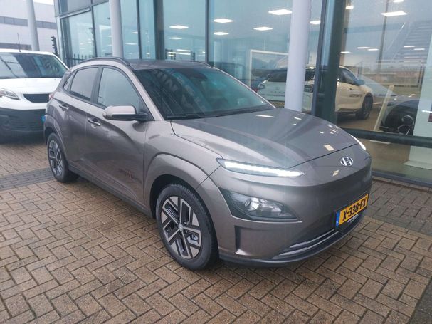 Hyundai Kona EV 150 kW image number 3