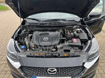 Car image 26
