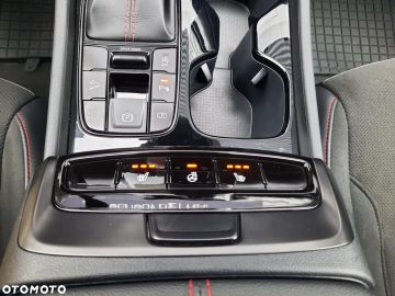 Car image 36