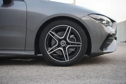Car image 34