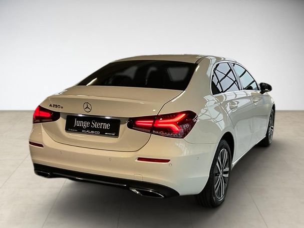 Mercedes-Benz A 250 e 160 kW image number 6