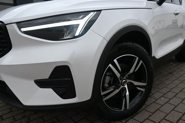 Volvo XC40 B3 Plus Dark DKG 120 kW image number 10