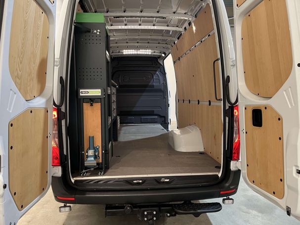 Mercedes-Benz Sprinter 515 CDI RWD 110 kW image number 4