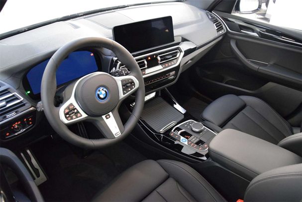 BMW iX3 M Sport 210 kW image number 7