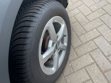 Car image 29