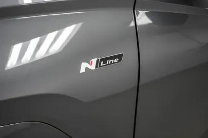 Car image 24