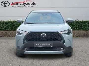 Car image 2