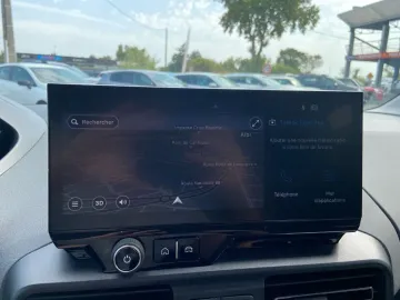 Car image 32