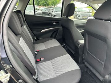 Car image 10