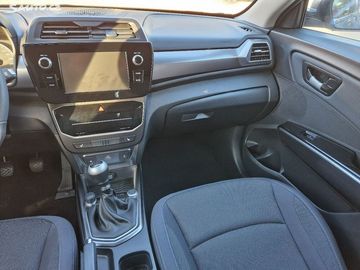 Car image 12