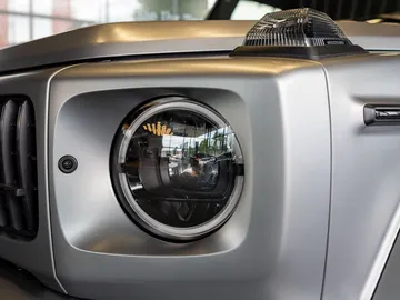 Car image 27