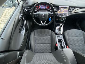 Car image 10