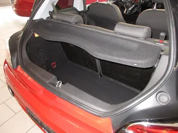 Car image 29