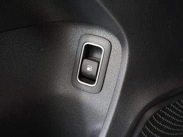 Car image 38