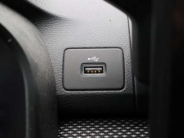 Car image 36