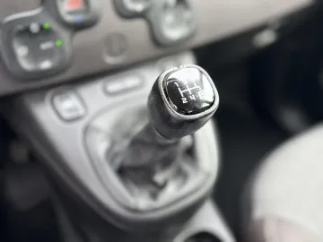 Car image 27