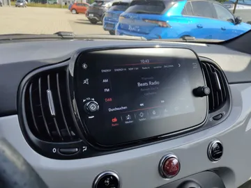 Car image 25