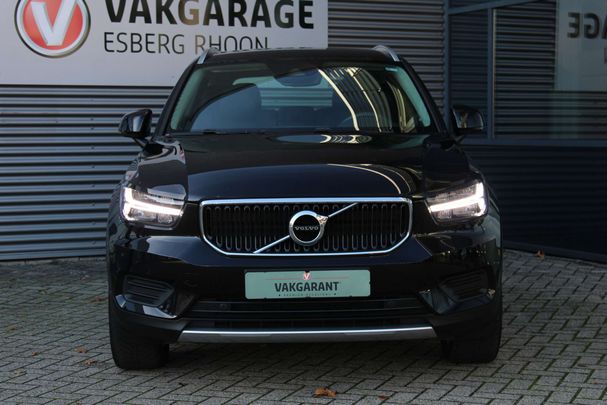 Volvo XC40 T4 Momentum 140 kW image number 3