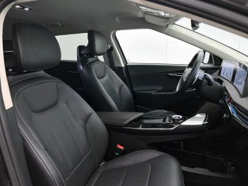 Car image 36