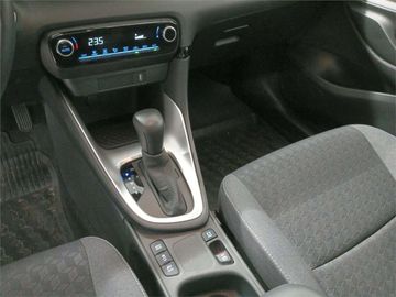 Car image 19