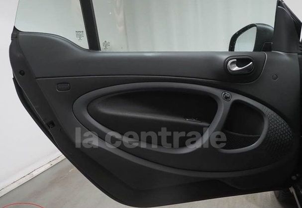 Smart ForTwo cabrio EQ passion 60 kW image number 11