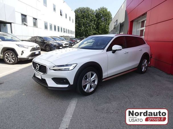 Volvo V60 Cross Country D4 AWD Geartronic Plus 140 kW image number 1