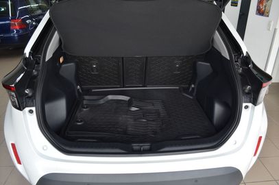 Car image 11