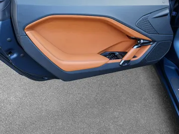 Car image 29