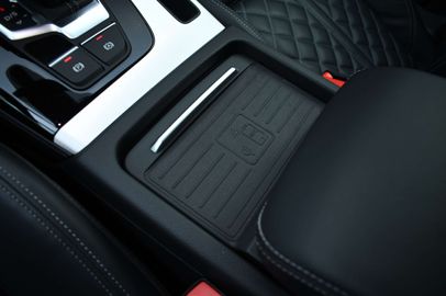 Car image 38