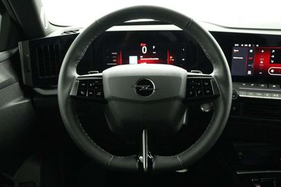 Car image 28