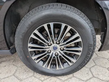 Car image 31