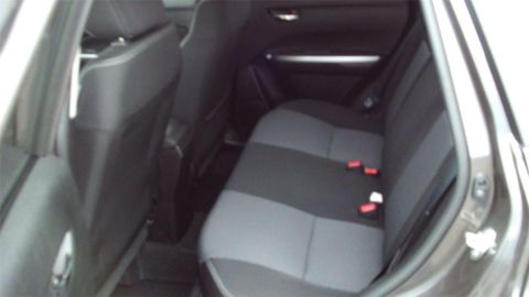 Car image 13