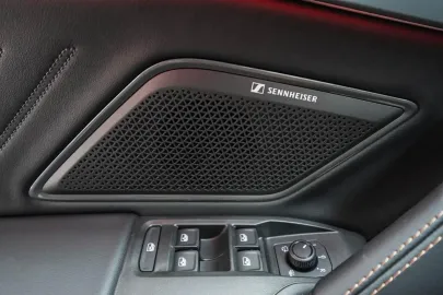 Car image 23