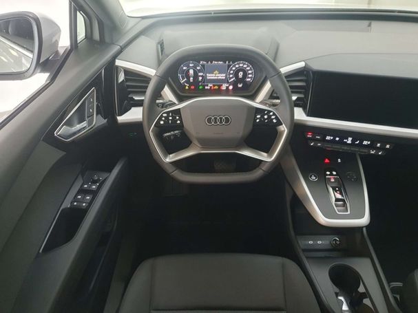 Audi Q4 45 quattro e-tron S-line 195 kW image number 7