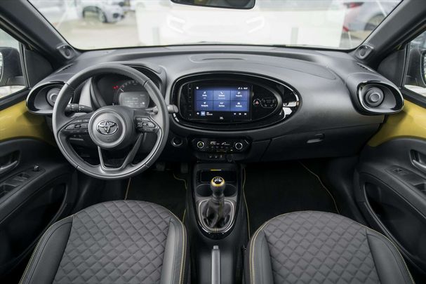 Toyota Aygo X 1.0 VVT-i 53 kW image number 2